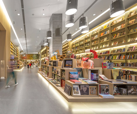 Saraiva Bookstore by Studio Arthur Casas