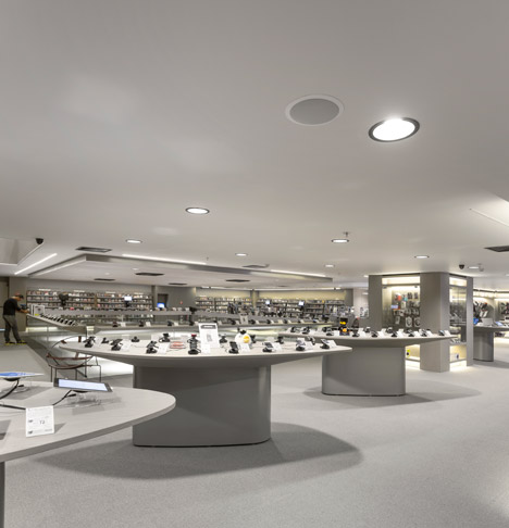 Saraiva Bookstore by Studio Arthur Casas