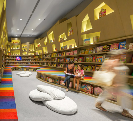 Saraiva Bookstore by Studio Arthur Casas