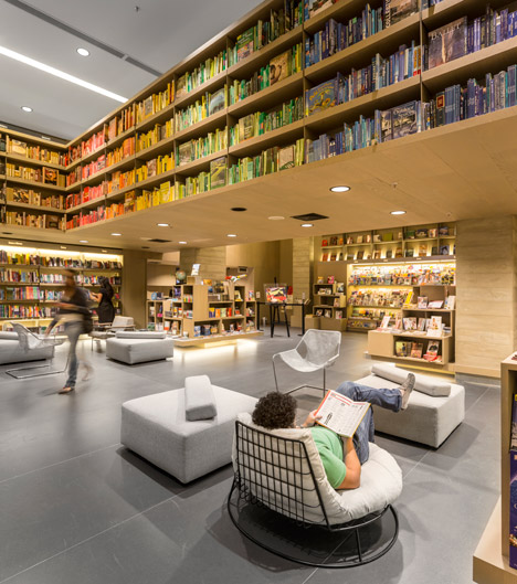 Saraiva Bookstore by Studio Arthur Casas