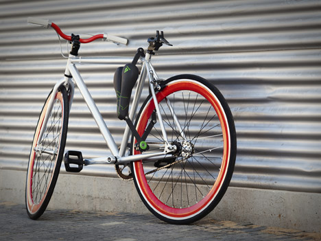 Seatylock saddle and lock