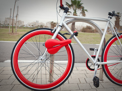 Seatylock saddle and lock