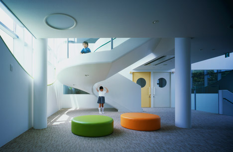 White Rose English School by Horibe Associates