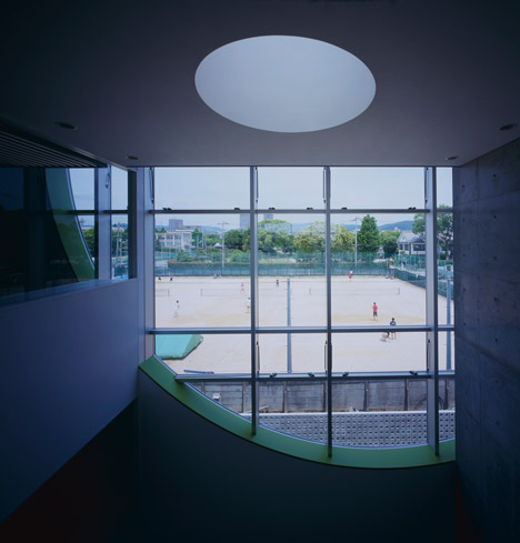 White Rose English School by Horibe Associates