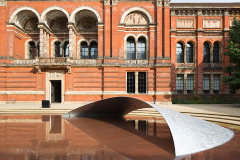 Zaha Hadid's wave installation at the V&A for London Design Festival 2014