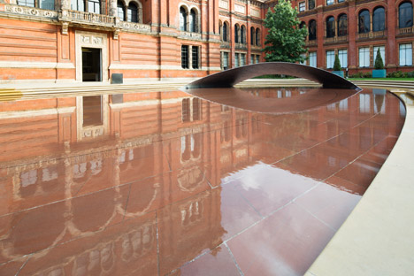 Zaha Hadid's wave installation at the V&A for London Design Festival 2014