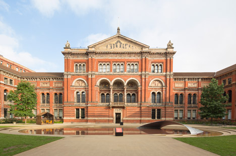 Zaha Hadid's wave installation at the V&A for London Design Festival 2014