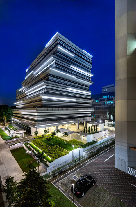 100PP office building by MOD