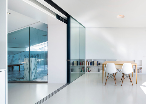 A029 apartment by Camarim Arquitectos