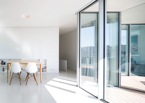 A029 apartment by Camarim Arquitectos