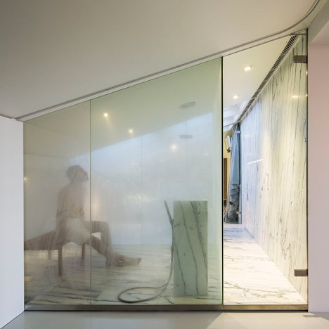 A029 apartment by Camarim Arquitectos