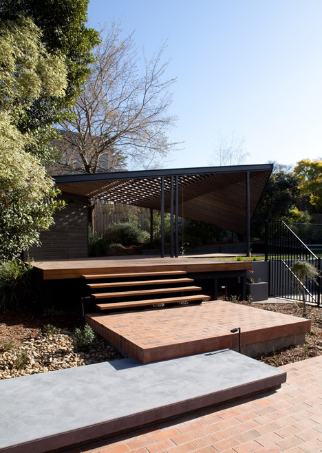 Bent Pavilion by Bent Architecture