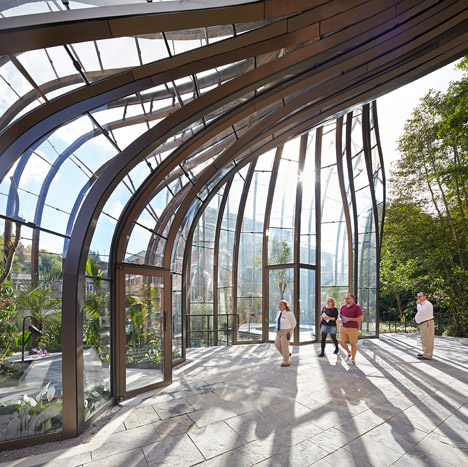 Bombay Sapphire by Thomas Heatherwick - photographed by Hufton and Crow