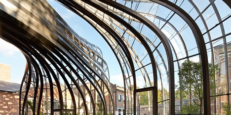 Bombay Sapphire by Thomas Heatherwick - photographed by Hufton and Crow