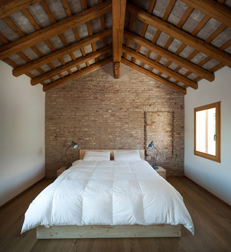 Casa Fiera by Massimo Galeotti Architetto
