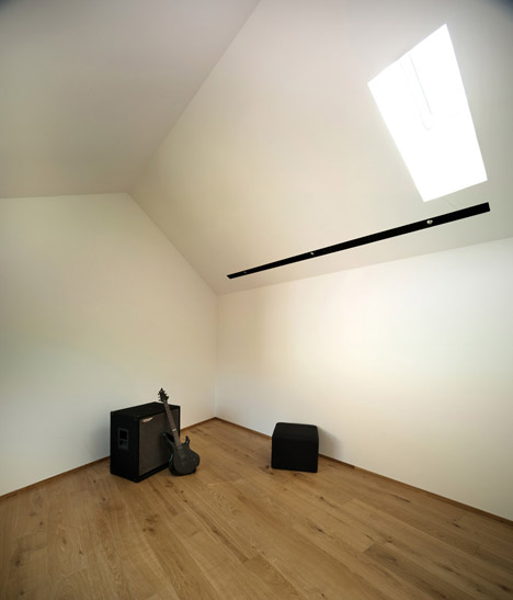 Casa Fiera by Massimo Galeotti Architetto