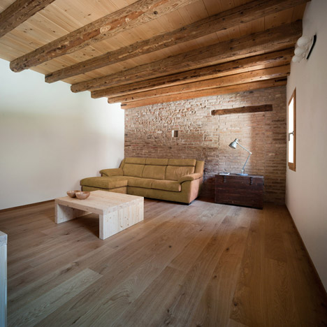 Casa Fiera by Massimo Galeotti Architetto