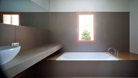 Casa Fiera by Massimo Galeotti Architetto
