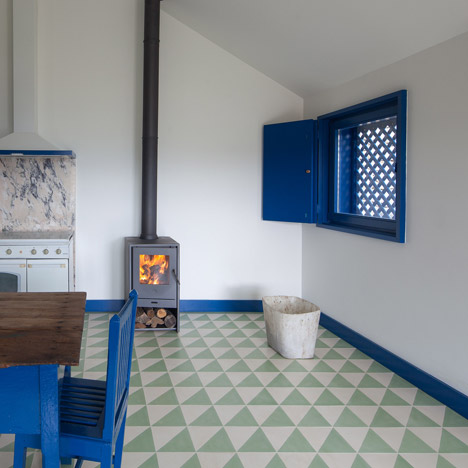 Casa dos Caseiros by SAMF