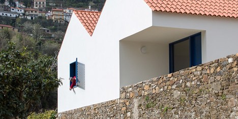 Casa dos Caseiros by SAMF