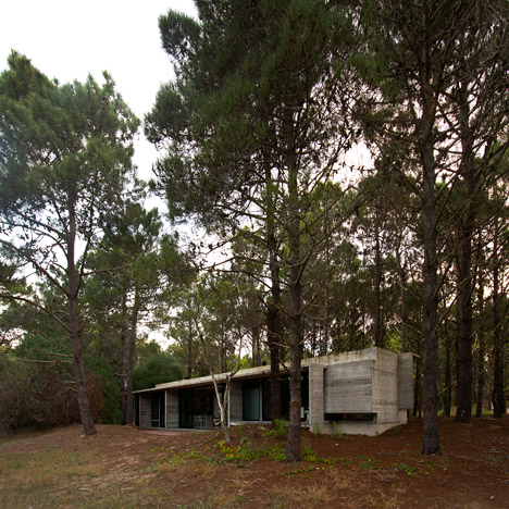 Casa SV by Luciano Kruk Arquitectos