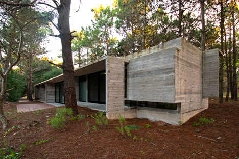 Casa SV by Luciano Kruk Arquitectos