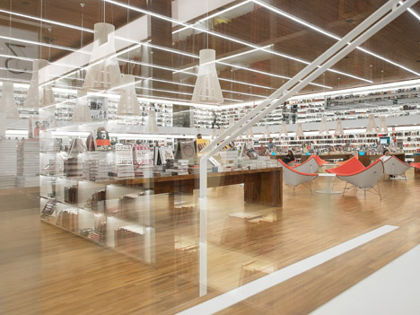 Livraria Cultura by Studio MK27