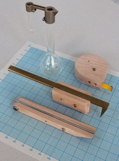 Digital Calliper by Unfold