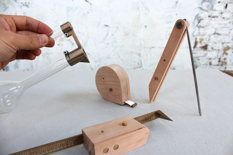 Digital Calliper by Unfold
