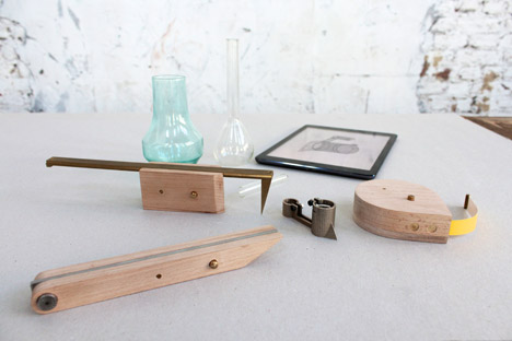 Digital Calliper by Unfold