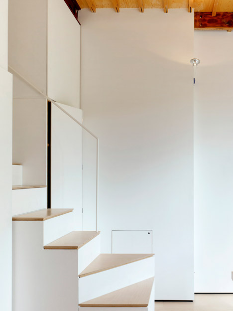 Elgin Crescent apartment by Andrew Pilkington