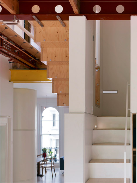 Elgin Crescent apartment by Andrew Pilkington