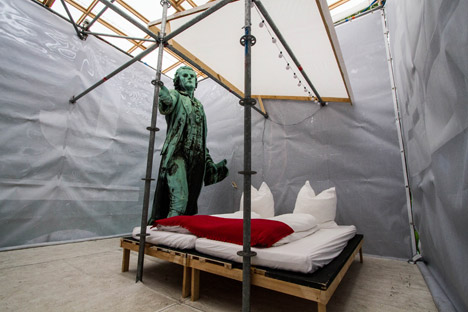 Monumotel