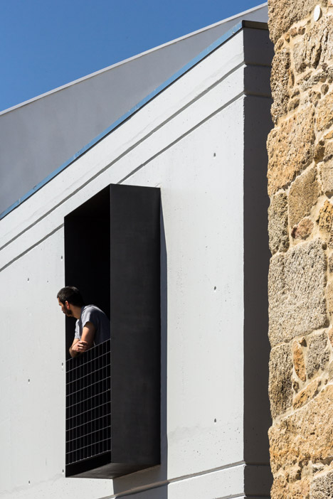 House JA by Filipe Pina + Ines Costa