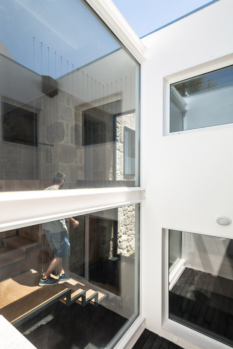 House JA by Filipe Pina + Ines Costa