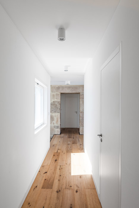 House JA by Filipe Pina + Ines Costa