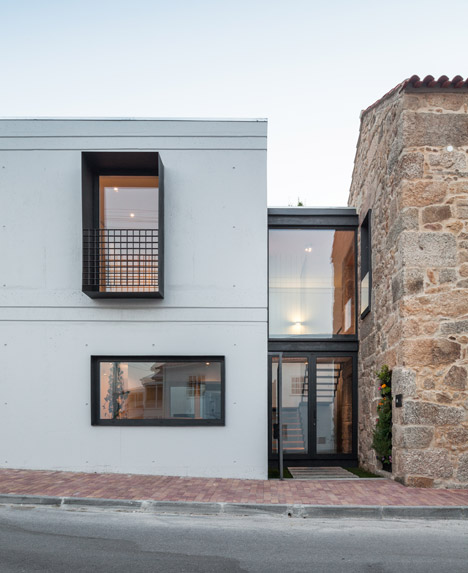 House JA by Filipe Pina + Ines Costa