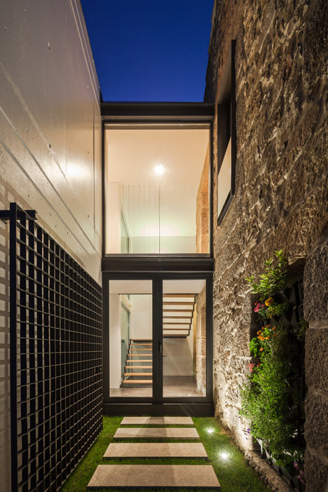 House JA by Filipe Pina + Ines Costa