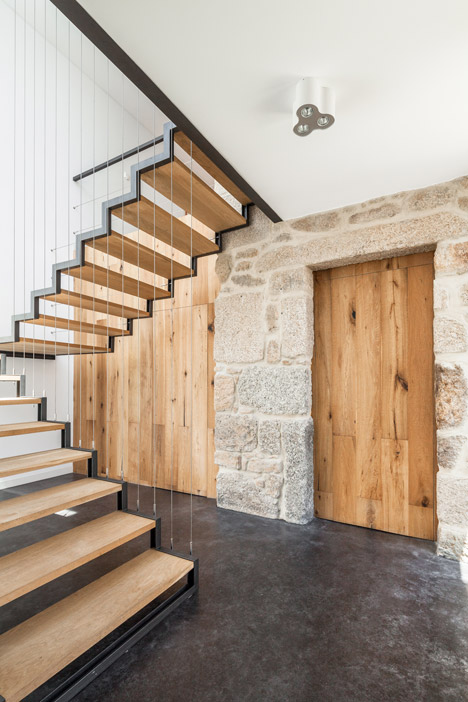 House JA by Filipe Pina + Ines Costa