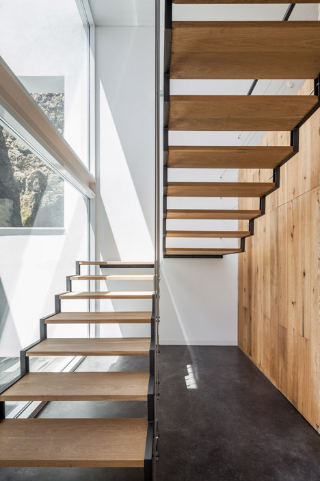 House JA by Filipe Pina + Ines Costa
