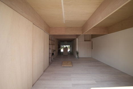 House in Hanekita by Katsutoshi Sasaki