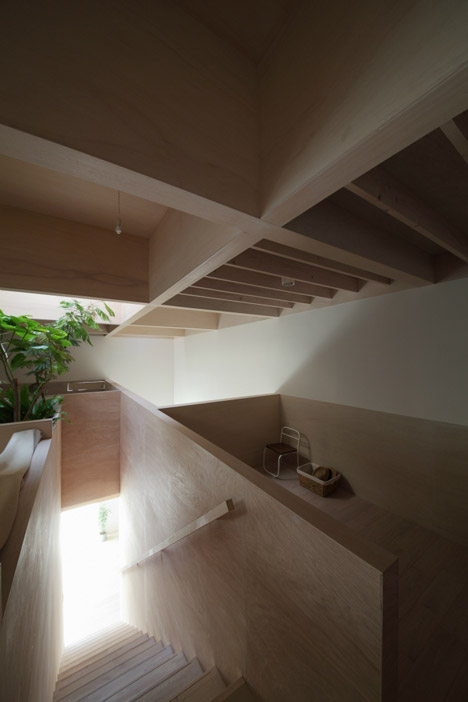 House in Hanekita by Katsutoshi Sasaki