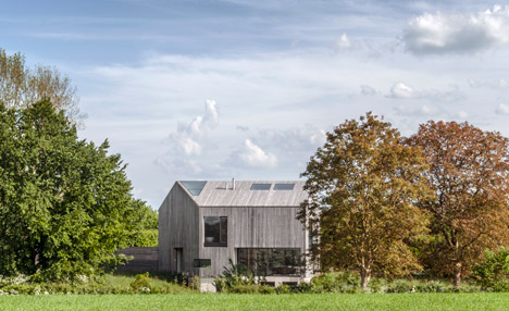 House in Oxfordshire by Peter Feeny Architects
