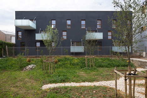 Housing in Nanterre by CFA