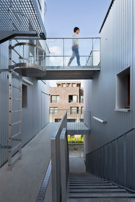 Housing in Nanterre by CFA