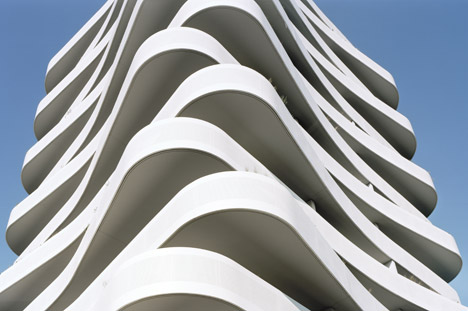 Housing by ECDM Architectes