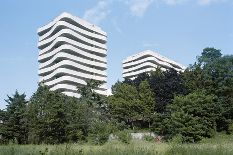 Housing by ECDM Architectes