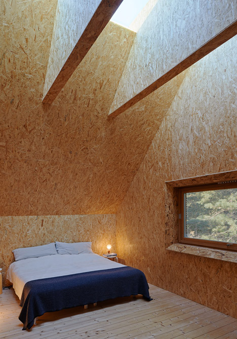 Husaro_House_by_Tham_and_Videgard_dezeen_0_1000