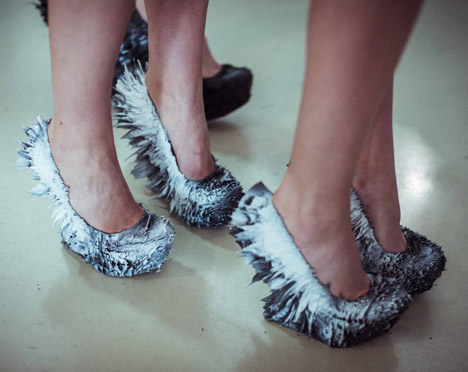 Jolan van der Wiel magnetic shoes for Iris van Herpen