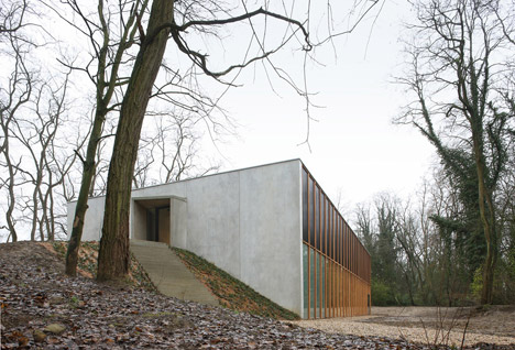 KAU Gymnasium by URA